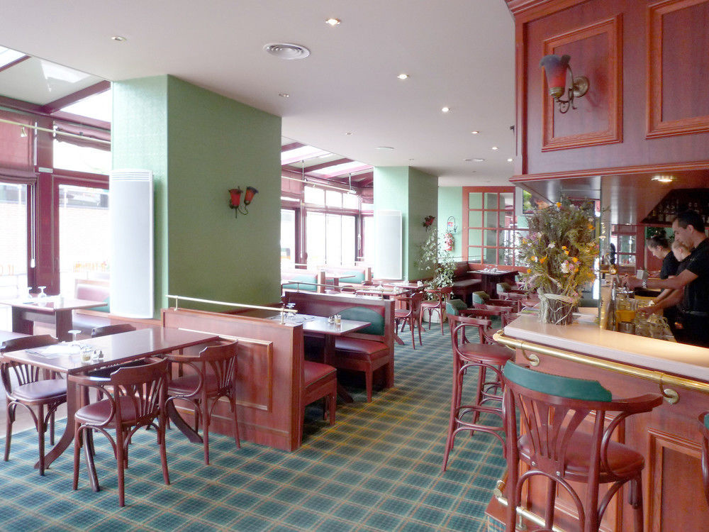 Hotel & Restaurant Le Cardinal Poix-de-Picardie Exterior photo